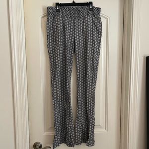 Roxy black & white design pants
